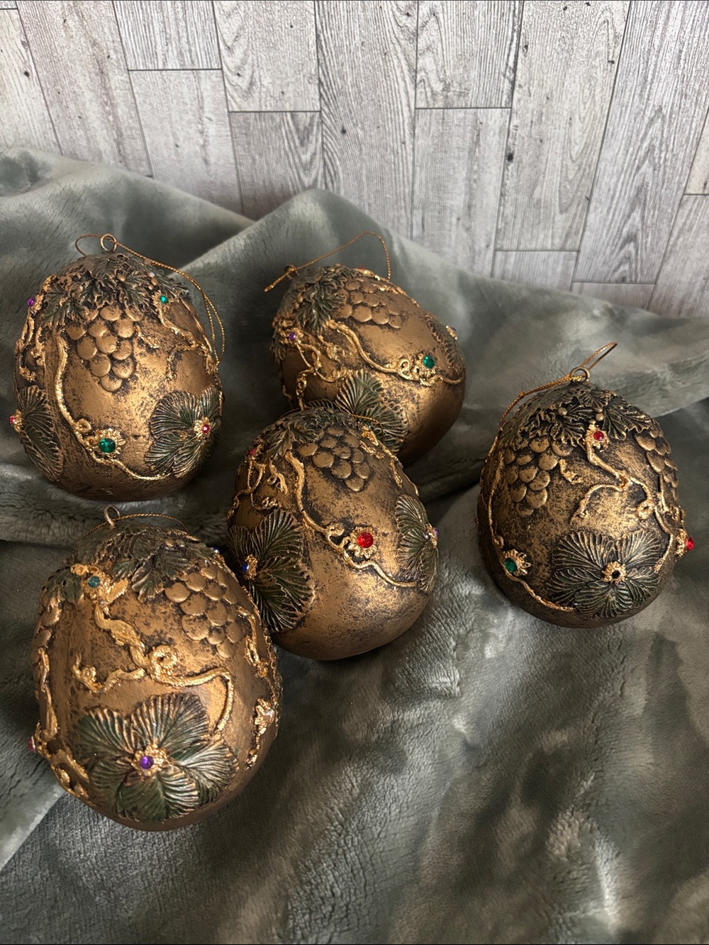 Elegant Gold Decorative Holiday Ornaments - Set of 5